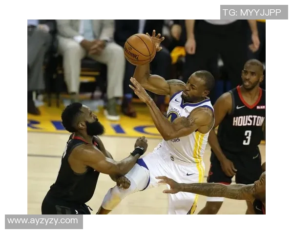 勇士在季后赛激战中以3比2战胜火箭展现强大实力与团队默契 勇士在季后赛激战中以3比2战胜火箭展现强大实力与团队默契