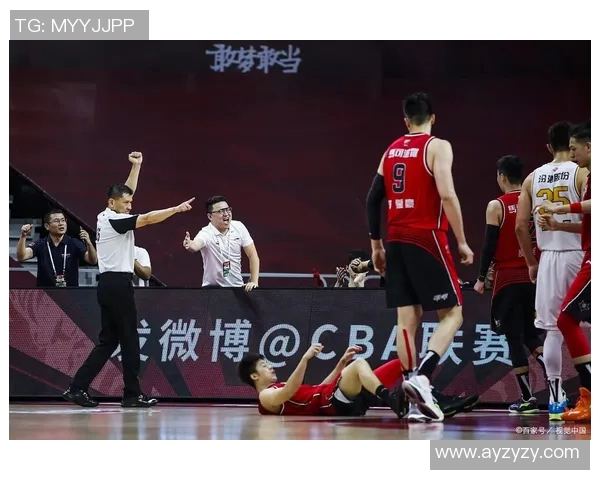 篮网与热火激战正酣巴特勒领衔对决展现球队实力与激情