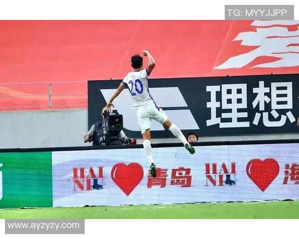 苏宁与申花激战正酣比分悬念迭起球迷期待精彩瞬间